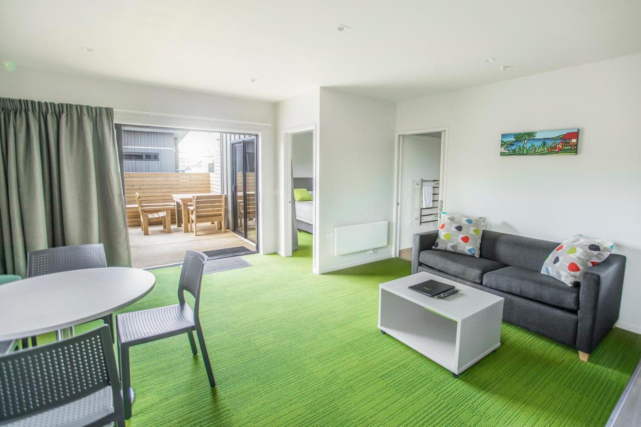 Camp Waipu Cove Hotel Bagian luar foto