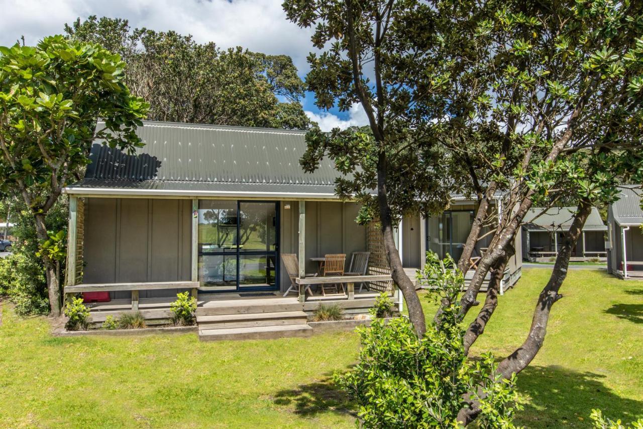 Camp Waipu Cove Hotel Bagian luar foto