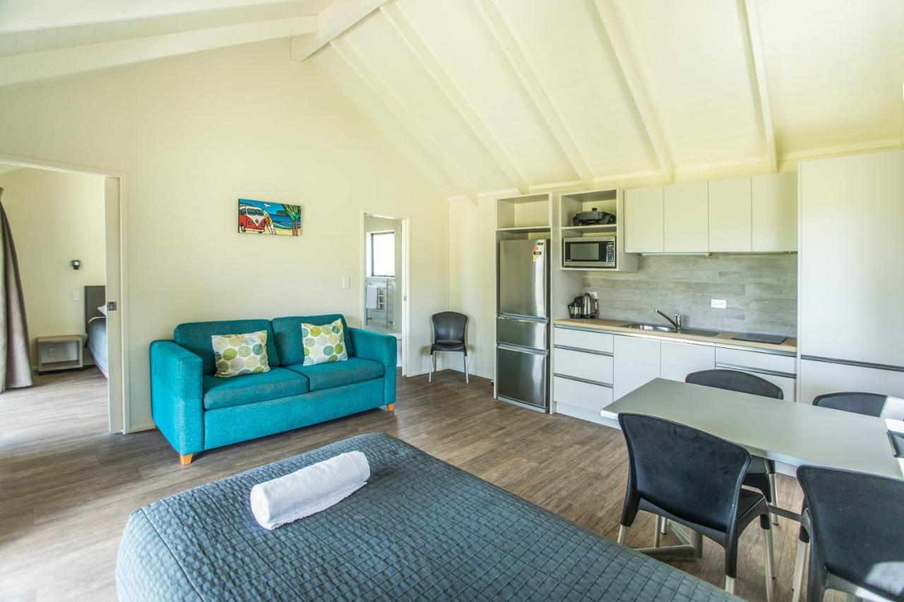 Camp Waipu Cove Hotel Bagian luar foto