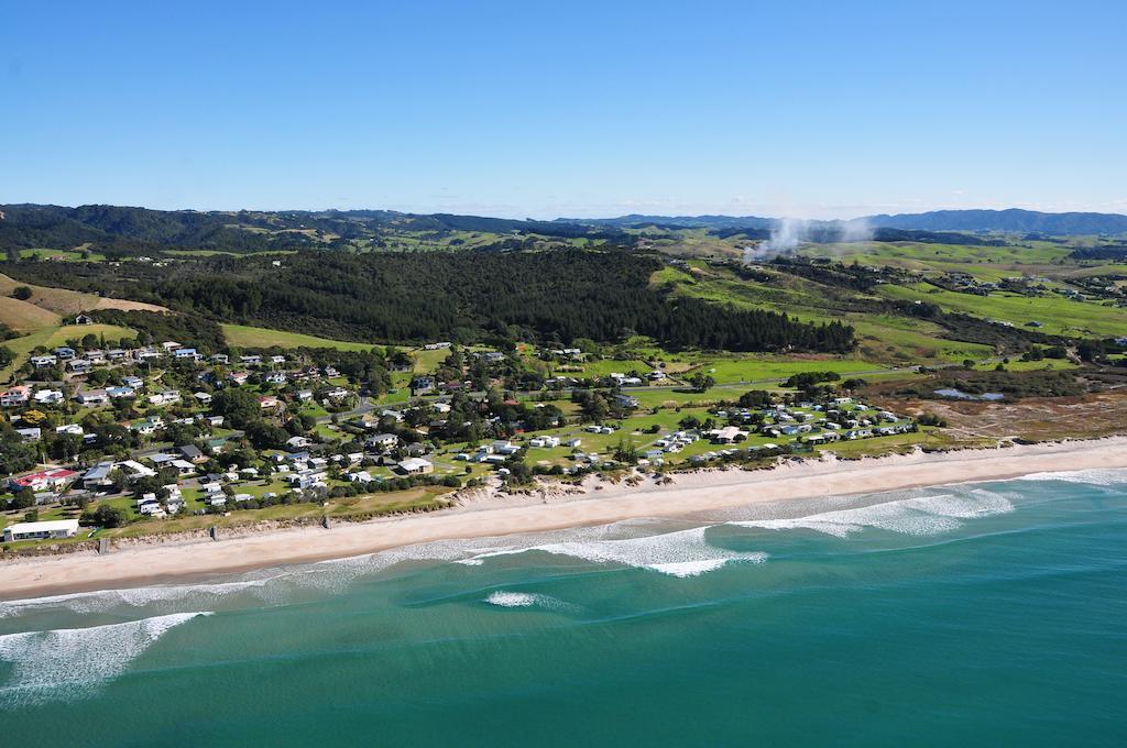 Camp Waipu Cove Hotel Bagian luar foto