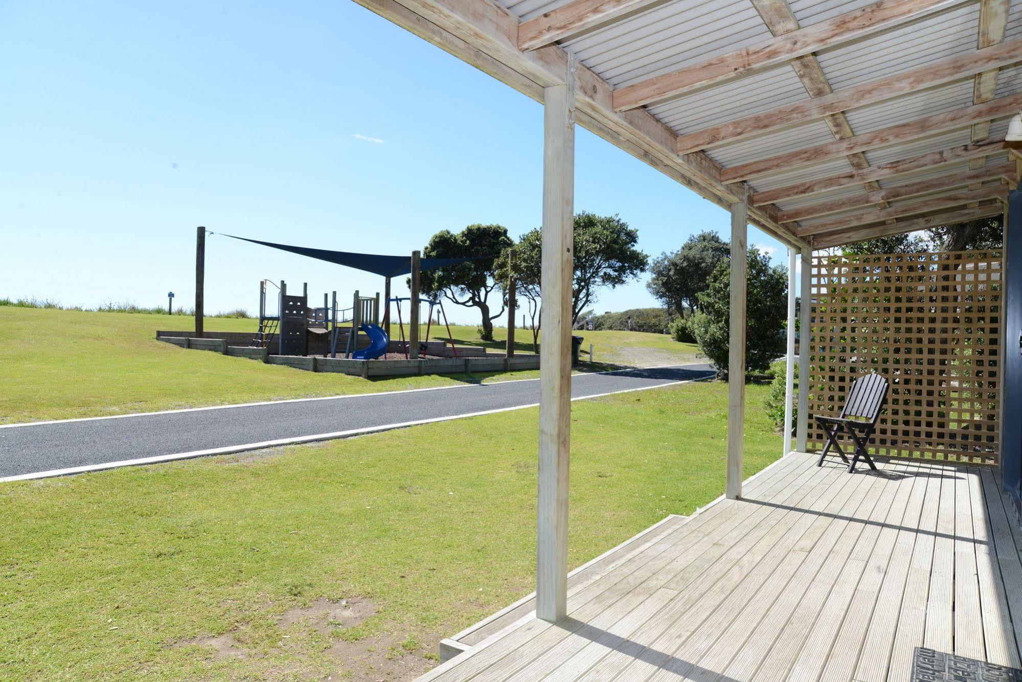 Camp Waipu Cove Hotel Bagian luar foto