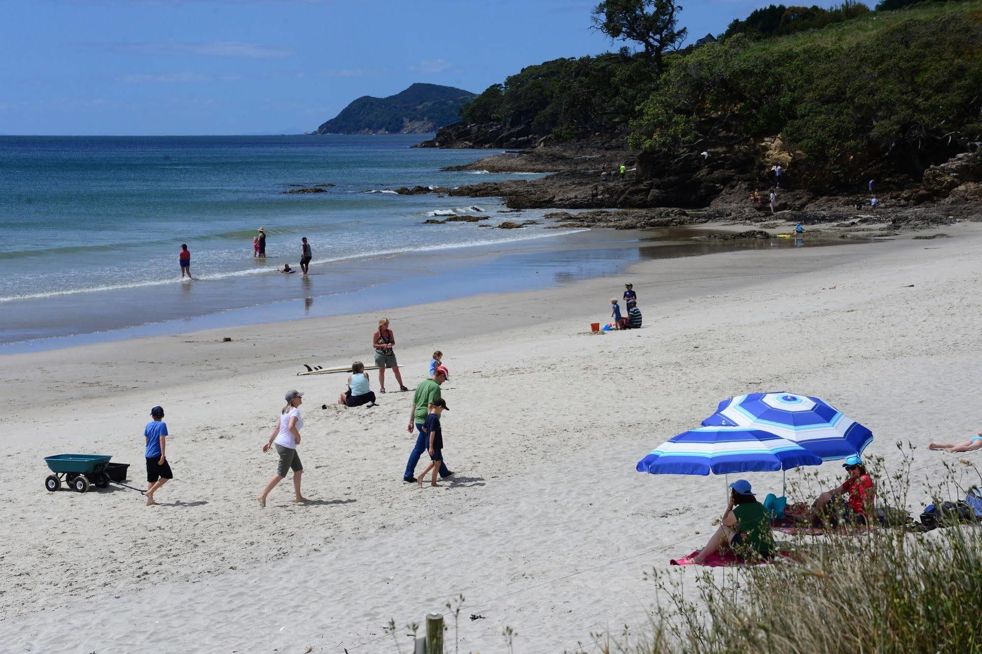 Camp Waipu Cove Hotel Bagian luar foto