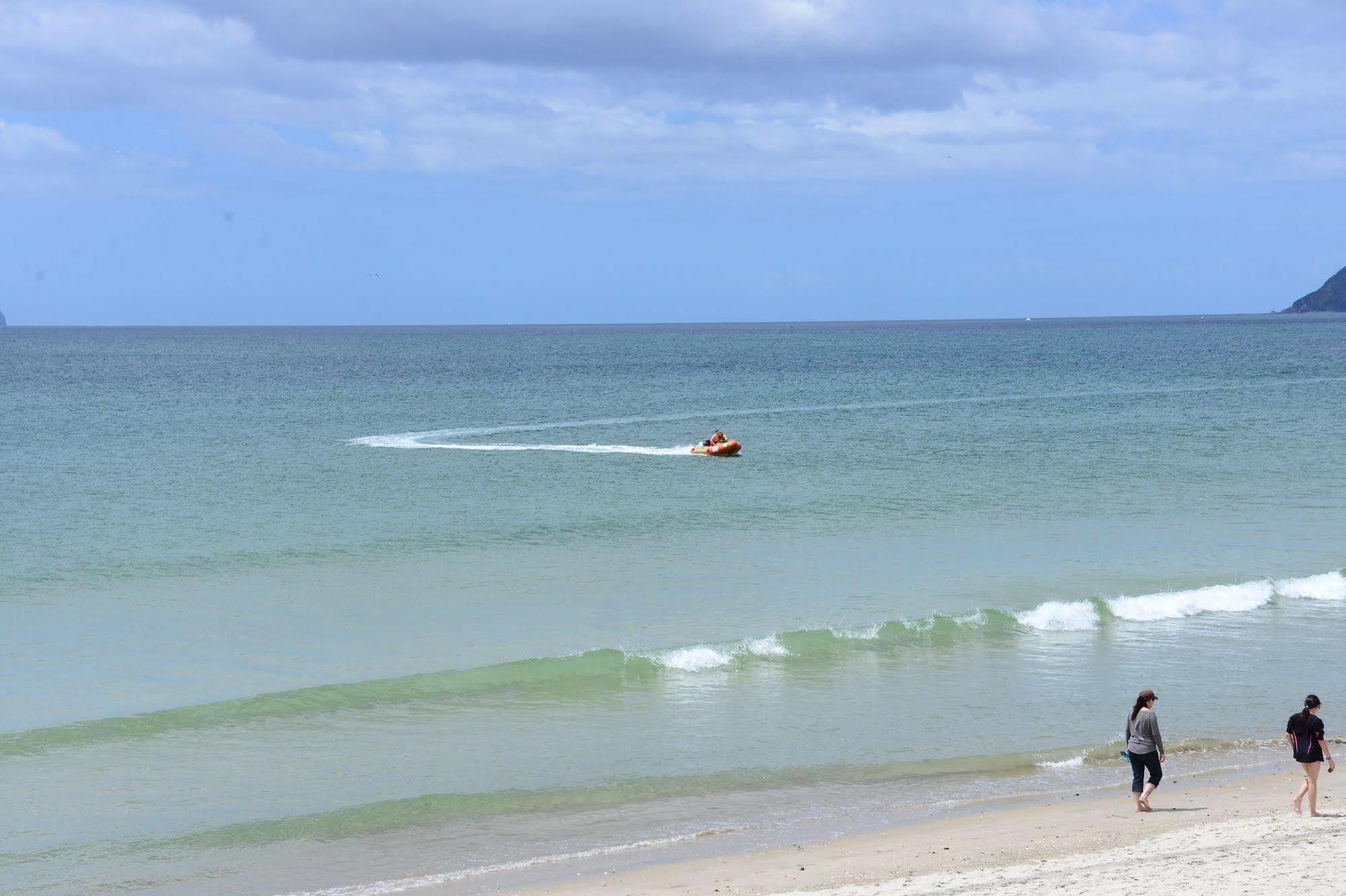 Camp Waipu Cove Hotel Bagian luar foto