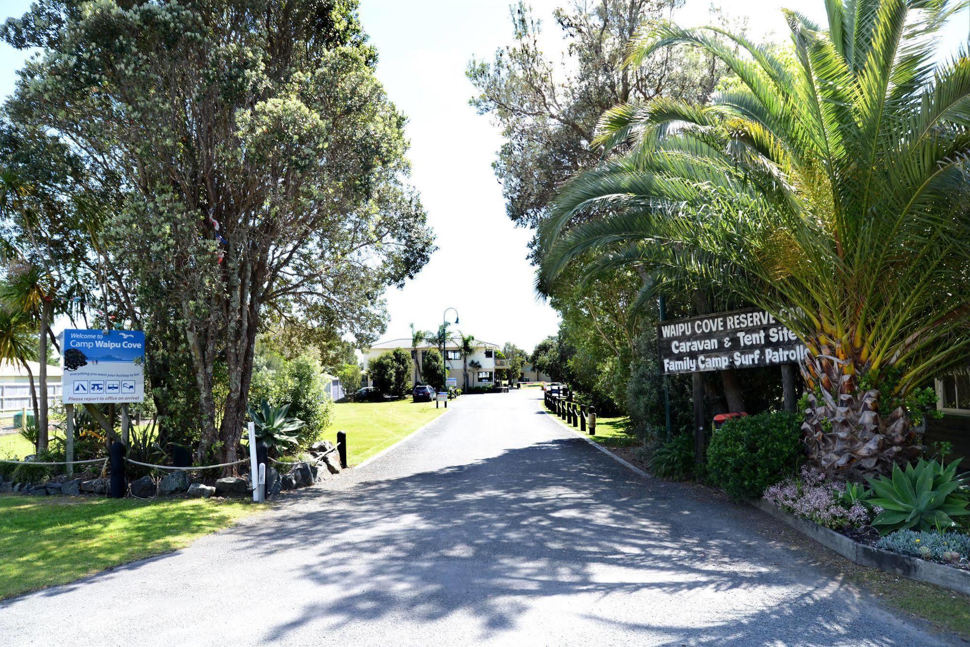 Camp Waipu Cove Hotel Bagian luar foto